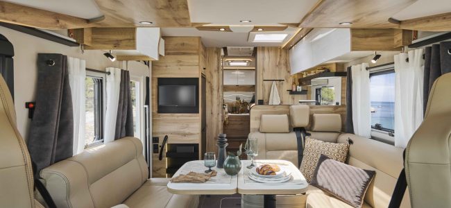 salon en L avec banquettes en cuir le voyageur camping car
